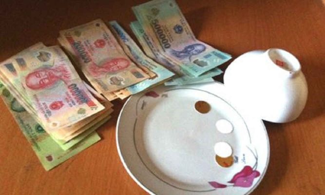 Xóc đĩa Thần Tài
